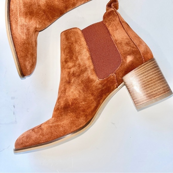 Everlane Suede Pointed Toe Short Boot - Picture 6 of 11